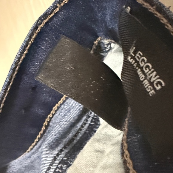 Express Dark Blue MIA Mid Rise Legging Denim Jeans - Picture 5 of 9